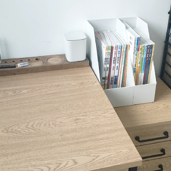 新潟市の整理収納アドバイザーSEIKA‐整家‐のお片付け 使うモノだけが残った勉強机