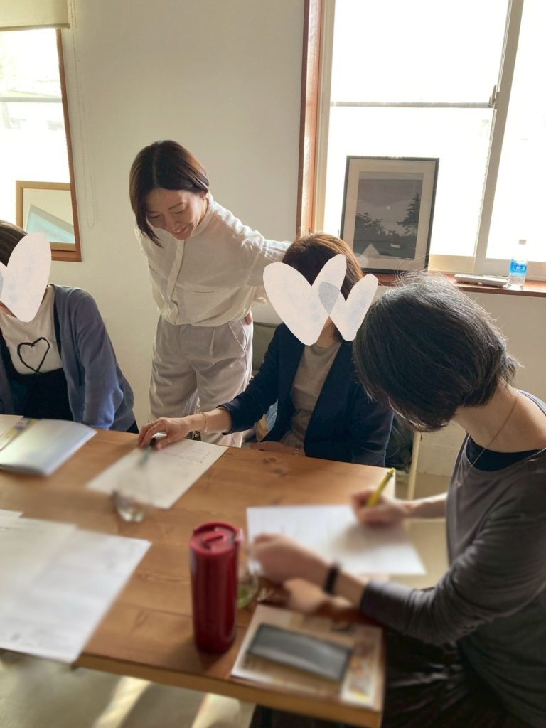 新潟市の整理収納アドバイザーSEIKA‐整家‐「人生を巡らせるお片付け講座」の様子