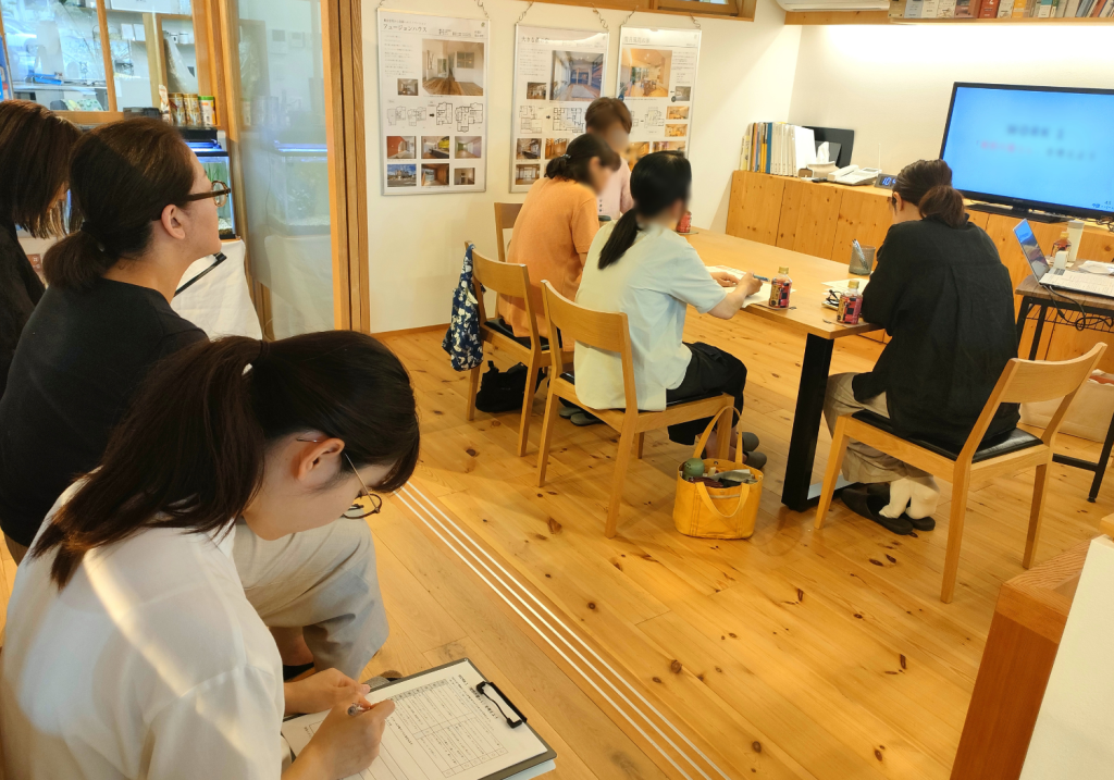 新潟の整理収納アドバイザーSEIKA‐整家‐CHIZU 高田建築事務所リフォーム研究所様で開催された「リフォームで叶える!片付く家づくりセミナー」の様子